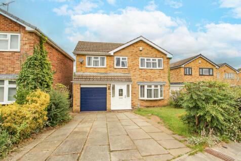 5 bedroom detached house for sale