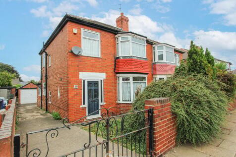 3 bedroom semi-detached house for sale