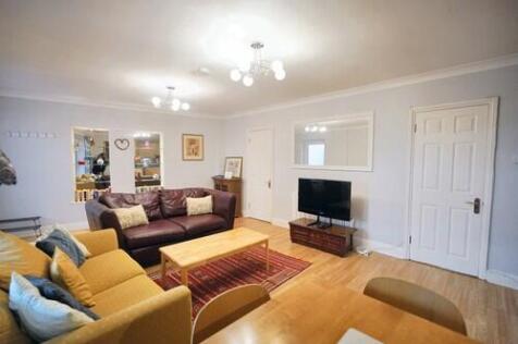 Lower Street, Stansted Mountfitchet CM24 2 bed flat for sale