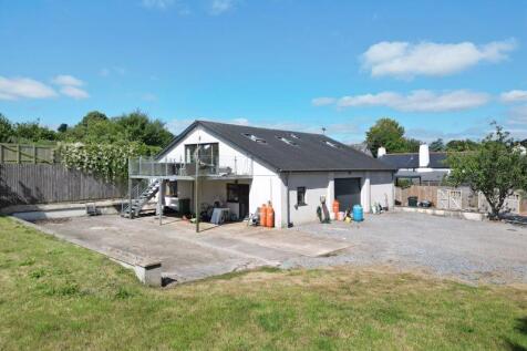 2 bedroom detached house for sale