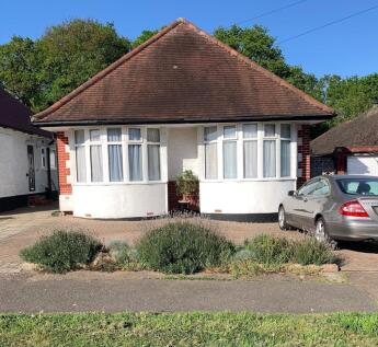 4 bedroom detached bungalow for sale