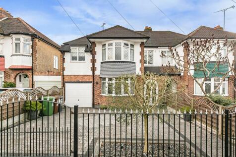 4 bedroom semi-detached house for sale