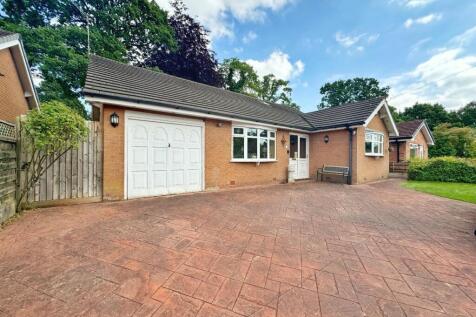 Spath Walk, Cheadle Hulme 3 bed detached bungalow for sale