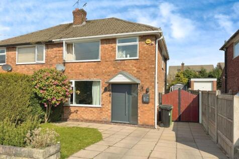 3 bedroom semi-detached house for sale