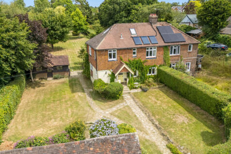 4 bedroom semi-detached house for sale