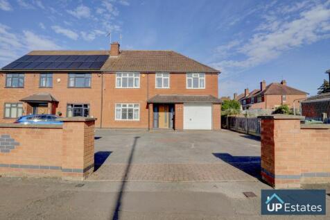 5 bedroom semi-detached house for sale