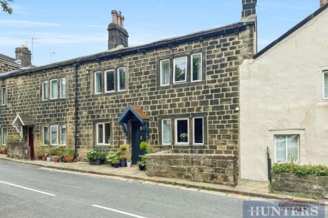 Town Street, Guiseley, Leeds 2 bed character property for sale