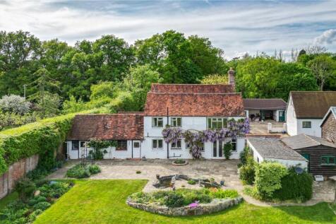 Detached house for sale