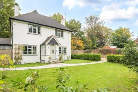 Shillinglee Road, Plaistow 3 bed detached house for sale