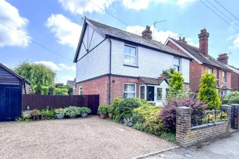 Western Road, Sparrows Green 3 bed semi