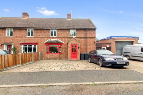 The Glebe, Gravenhurst, Bedford, MK45 4 bed semi