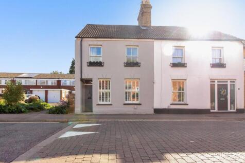 North Bridge Street, Shefford, SG17 2 bed semi