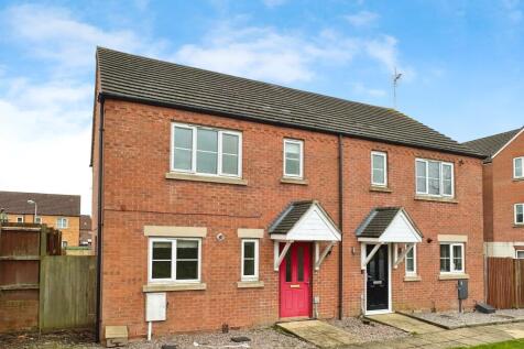 3 bedroom semi-detached house for sale