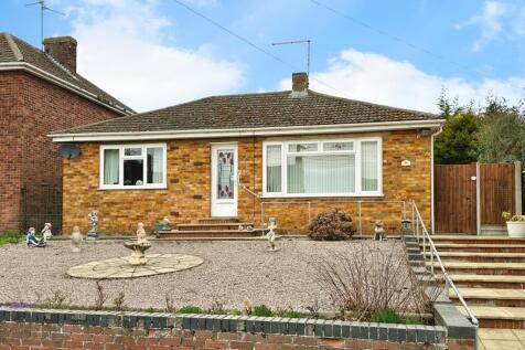 2 bedroom detached bungalow for sale