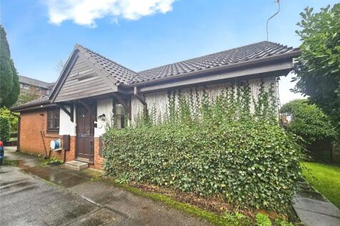Borden Way, Greater Manchester BL9 2 bed bungalow for sale