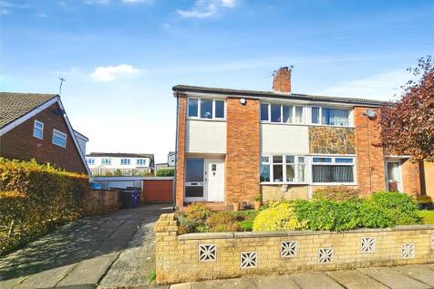Cotswold Crescent, Greater Manchester... 3 bed semi