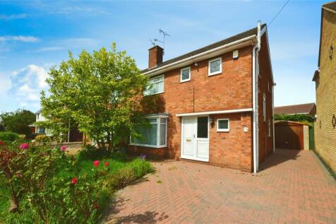 3 bedroom semi-detached house for sale