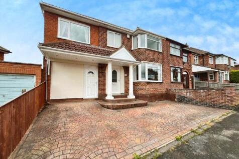 4 bedroom semi-detached house for sale