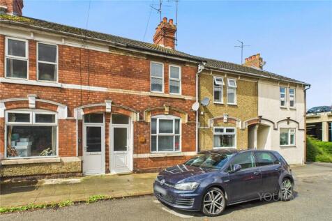 Fleet Street, Northamptonshire NN16 2 bed terraced house for sale