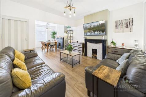 Coronation Avenue, Kettering NN14 2 bed terraced house for sale