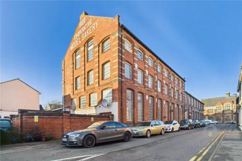 Regent Street, Northamptonshire NN16 2 bed flat for sale