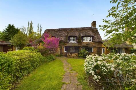 Church Lane, Northampton NN3 4 bed detached house for sale