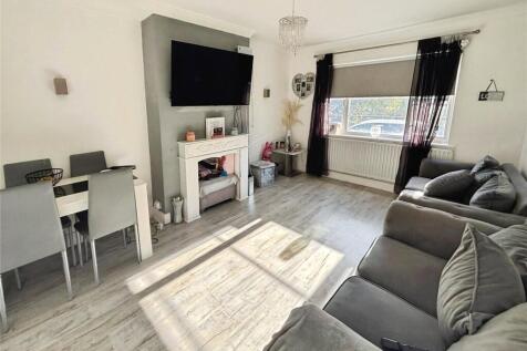 Hook Rise North, Surbiton KT6 2 bed maisonette for sale