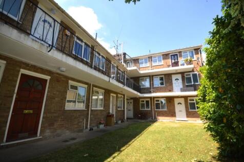 Kneller Road, Whitton, Twickenham TW2 Studio for sale