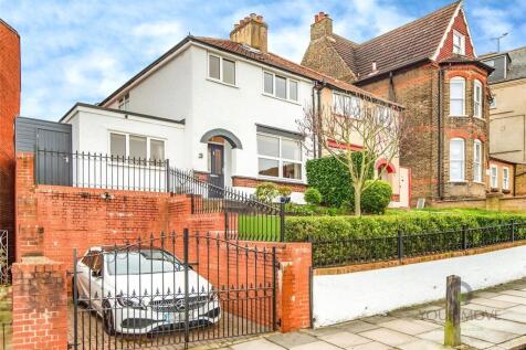 Brent Road, London SE18 4 bed end of terrace house for sale