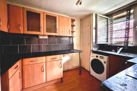 Wilson Grove, London SE16 3 bed flat for sale