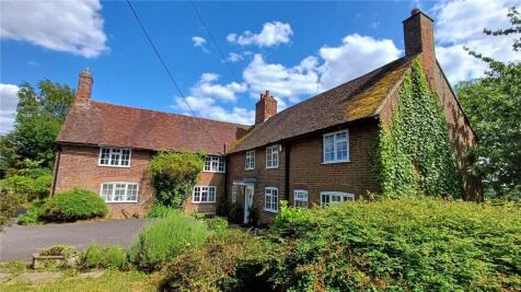 Lodge Lane, Cobham DA12 6 bed detached house for sale