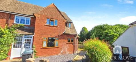 4 bedroom end of terrace house for sale