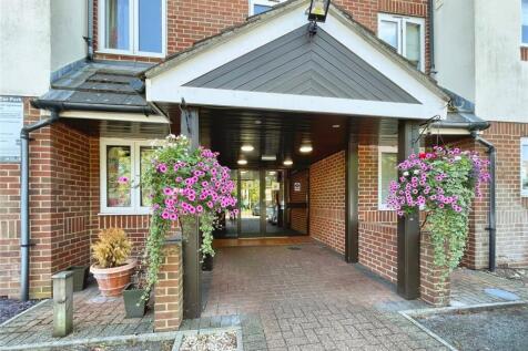 Lower High Street, Watford WD17 1 bed flat for sale