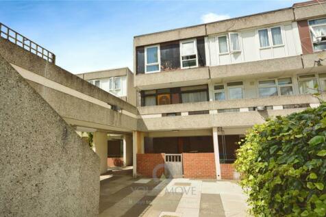 Mangold Way, Erith DA18 3 bed end of terrace house for sale