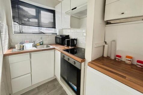 St. Stephens Court, Kent CT2 1 bed flat for sale
