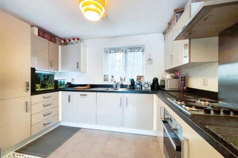 Realmwood Close, Kent CT1 2 bed flat for sale