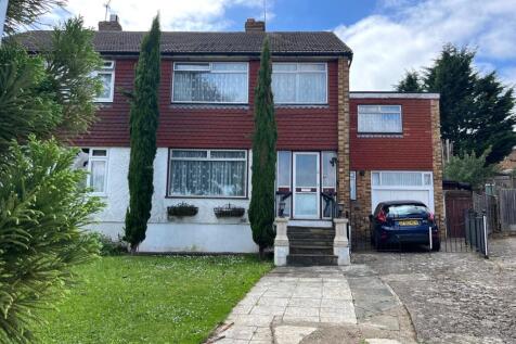 4 bedroom semi-detached house for sale