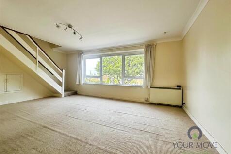 3 bedroom maisonette for sale