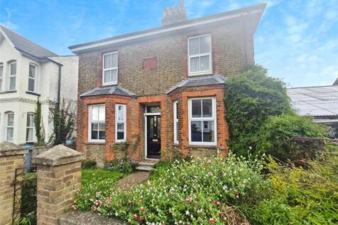 Dover Road, Deal CT14 4 bed link detached house for sale