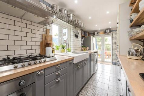 Sandown Road, Kent CT14 2 bed detached house for sale