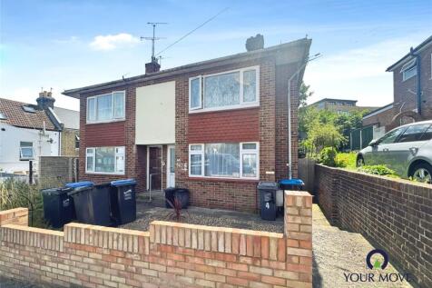 Kings Road, Kent CT11 2 bed flat for sale