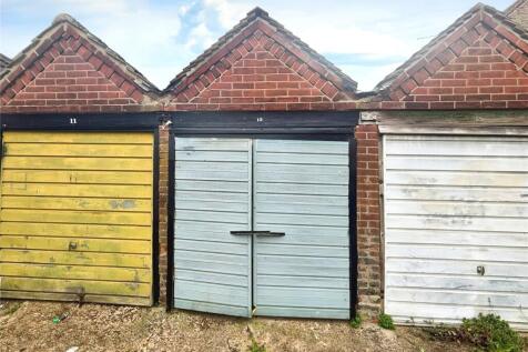Chada Avenue, Kent ME7 Garage for sale