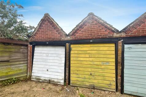 Chada Avenue, Kent ME7 Garage for sale