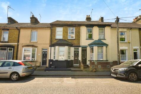 Green Street, Kent ME7 6 bed terraced house for sale