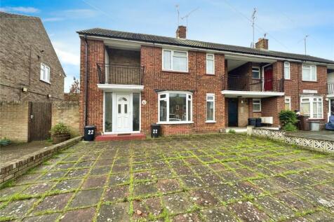 Gloucester Close, Rainham ME8 1 bed maisonette for sale