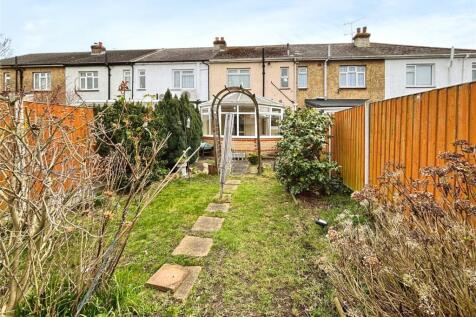 High Dewar Road, Rainham ME8 3 bed terraced house for sale
