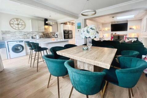 Capel Close, Kent ME8 3 bed bungalow for sale