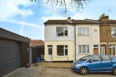 Amherst Road, Kent ME1 3 bed end of terrace house for sale