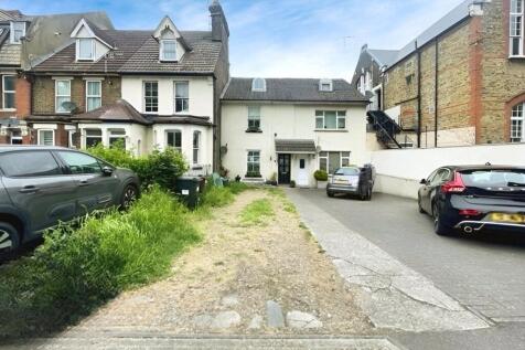 New Road, Kent ME1 4 bed terraced house for sale