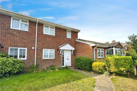 The Coppice, East Sussex TN34 3 bed terraced house for sale